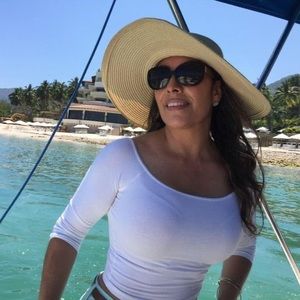 Meet your Posher, Carmen c